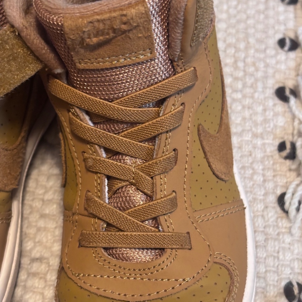 Nike Kid’s Air Force 1 High LV8 Wheat / Light Brown Size 2Y - Picture 9 of 9
